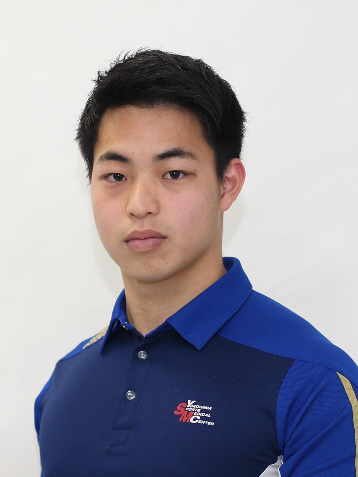山崎 魁人